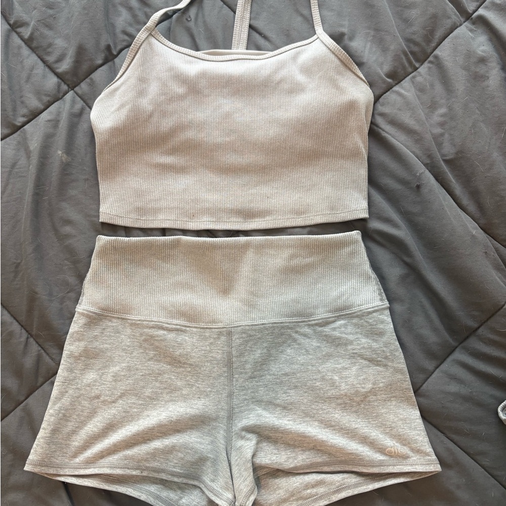 ALO Yoga Light Gray Ribbed Cropped Tank and Shorts Set